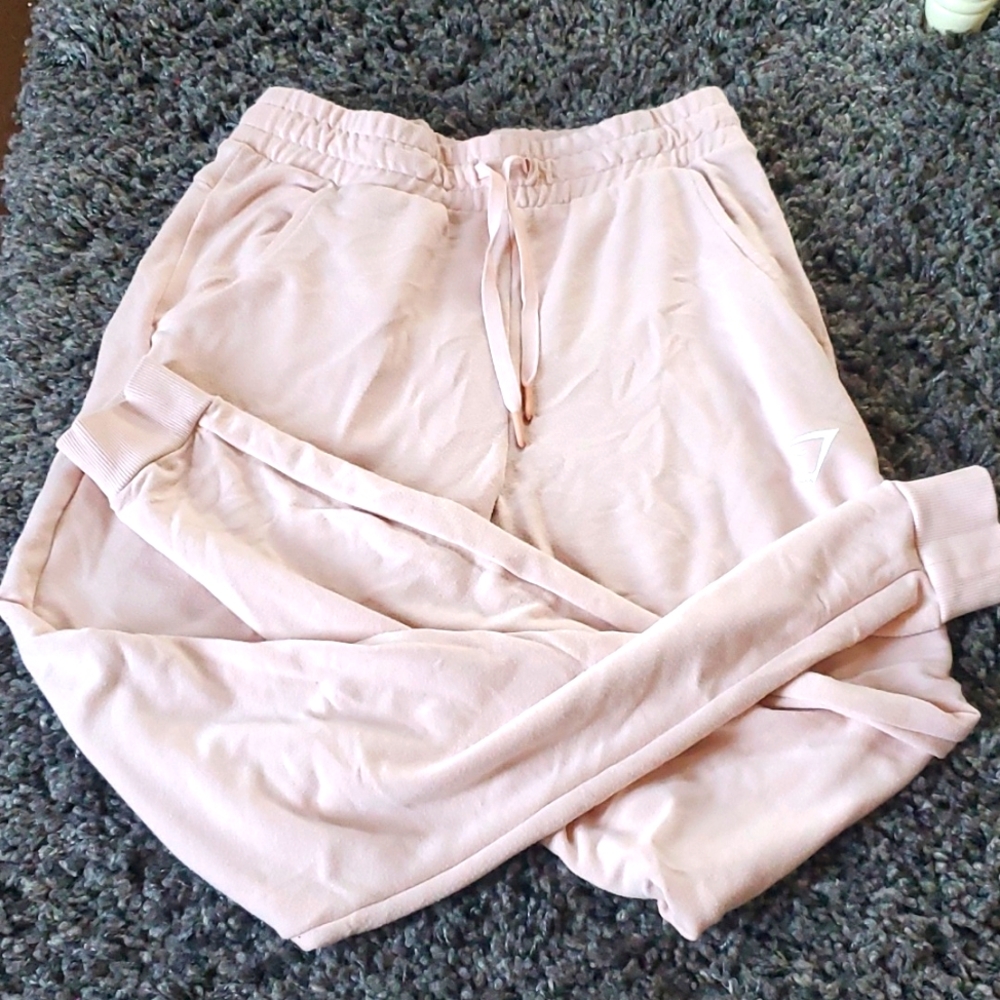 Pink gymshark pants!